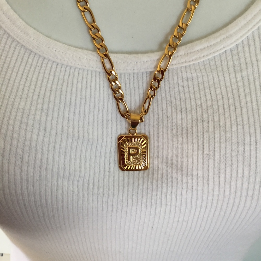 New 18k gold " P " necklace